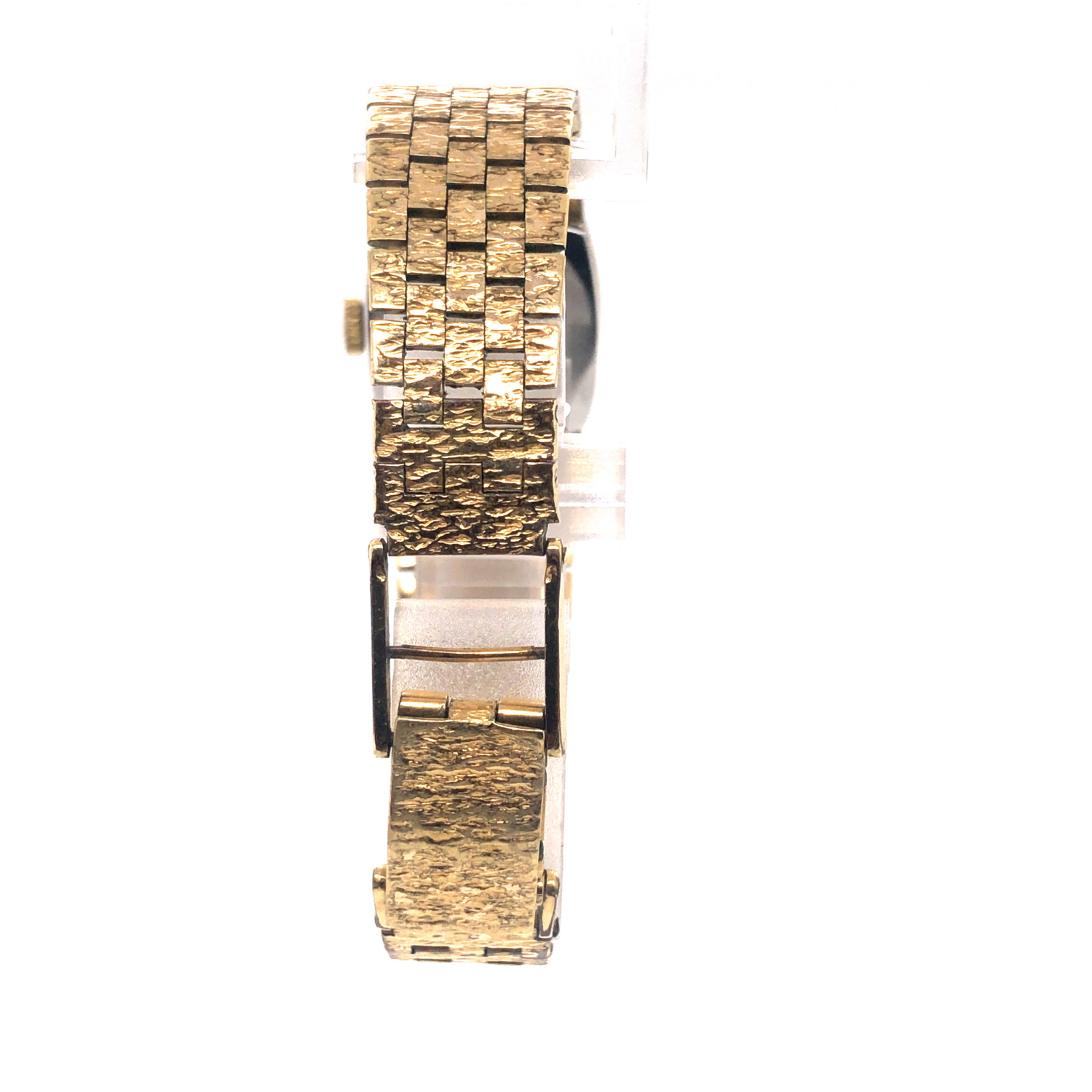 A LADIES GOLD PLATED BULOVA WATCH, ON A BRICK STYLE BRACELET WITH A LADDER CLASP. LENGTH 18cms. - Image 2 of 4