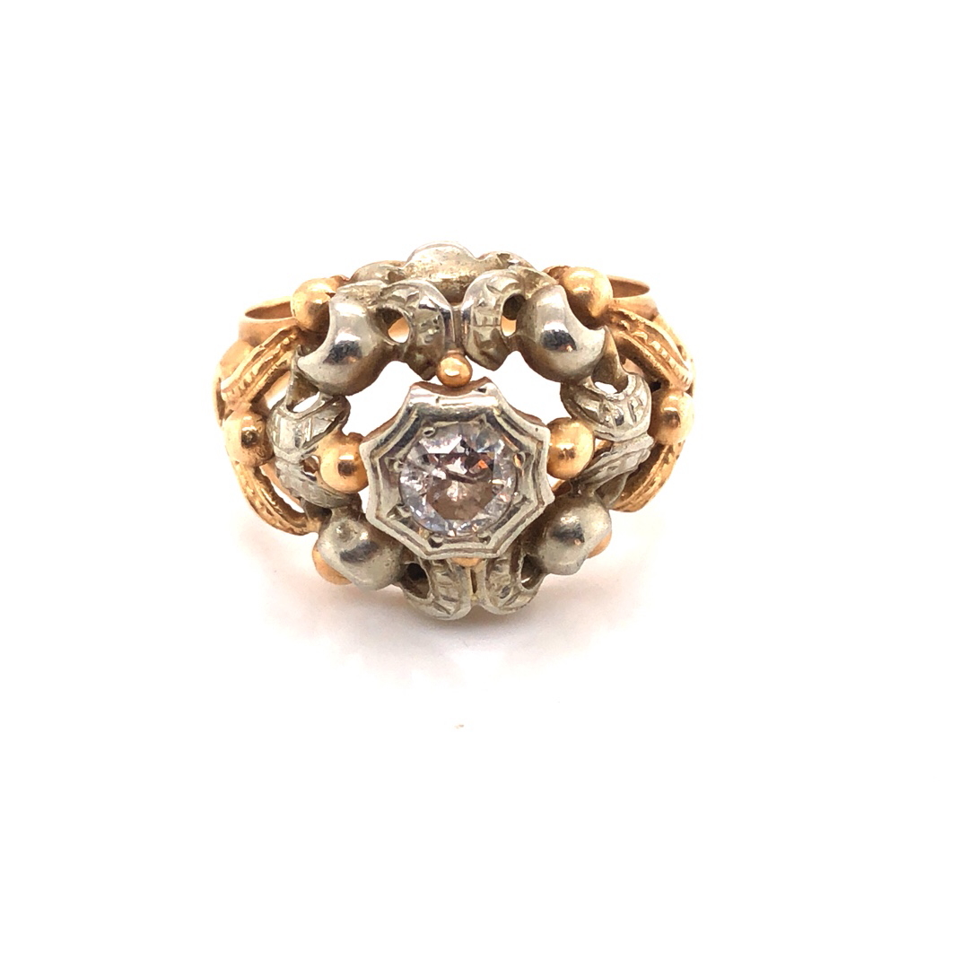 AN ANTIQUE 18ct YELLOW AND WHITE GOLD ORNATE DIAMOND SET RING. THE DIAMOND IN AN OCTAGONAL FORMED - Image 2 of 4