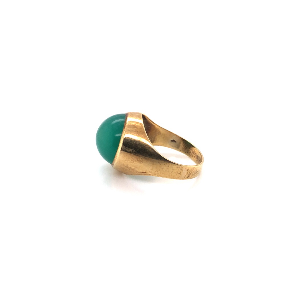 AN EDWARDIAN AUSTRIAN, TOWN MARK VIENNA 14ct GOLD GREEN CABOCHON GEMSTONE RING, STAMPED TO INNER - Image 2 of 4