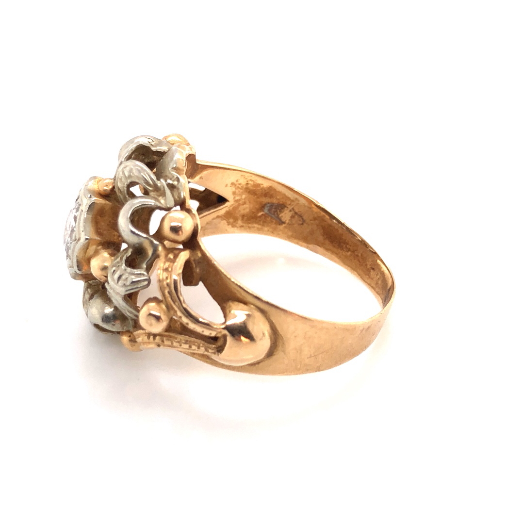 AN ANTIQUE 18ct YELLOW AND WHITE GOLD ORNATE DIAMOND SET RING. THE DIAMOND IN AN OCTAGONAL FORMED - Image 3 of 4