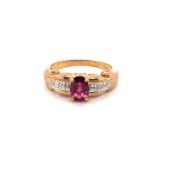 A 9ct HALLMARKED GOLD PINK GEMSET AND DIAMOND DRESS RING. FINGER SIZE N. WEIGHT 3.5grms.