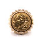 A 1913 22ct GOLD HALF SOVEREIGN COIN IN A 9ct GOLD HALLMARKED MOUNT. FINGER SIZE M 1/2. WEIGHT 10.