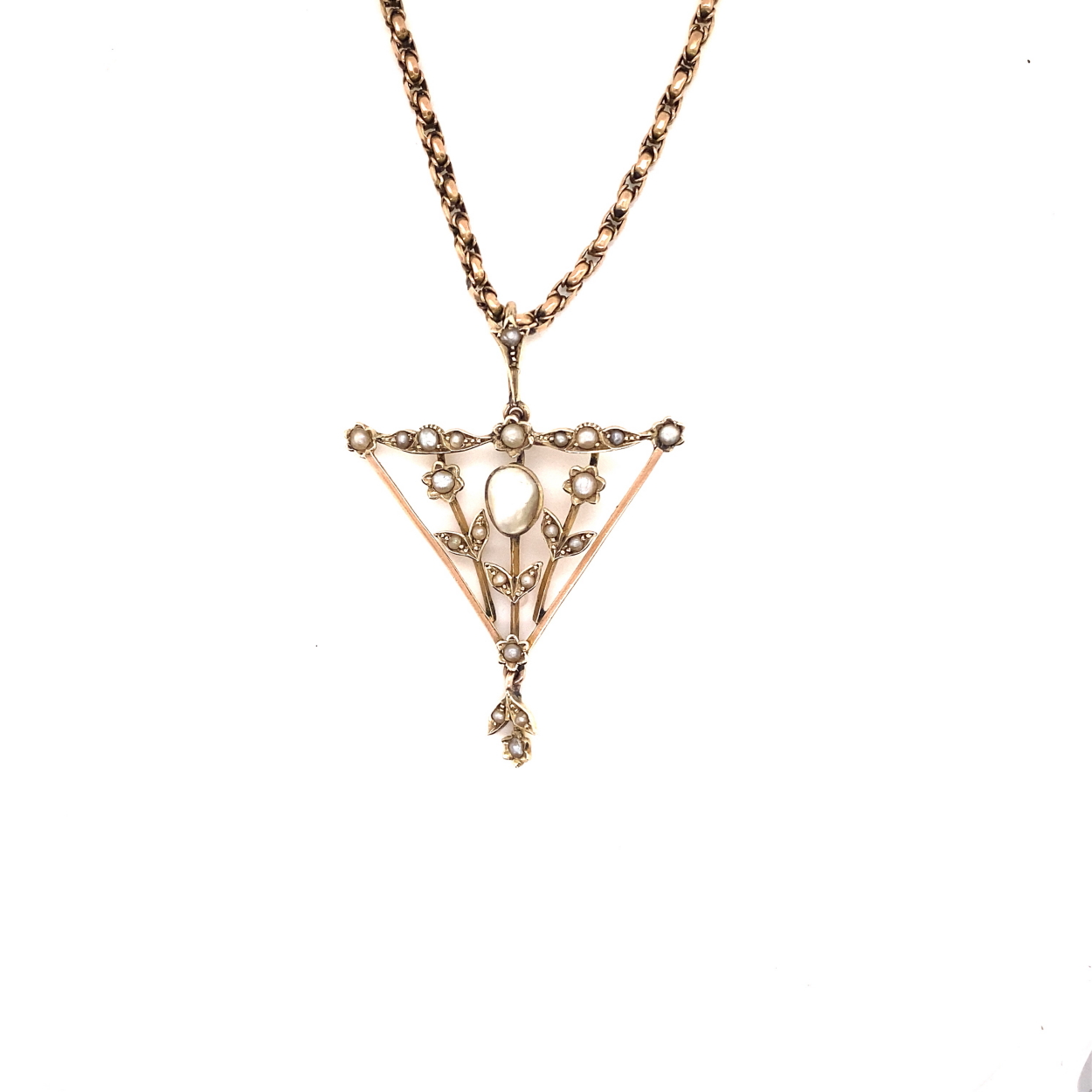 AN ANTIQUE BAROQUE AND SEED PEARL GOLD PENDANT AND CHAIN. THE METAL UNMARKED AND ASSESSED AS 9ct, - Image 2 of 3