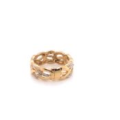A 9ct HALLMARKED YELLOW GOLD AND DIAMOND WOVEN RING. WIDTH OF RING 6.2mm, FINGER SIZE K, LEADING