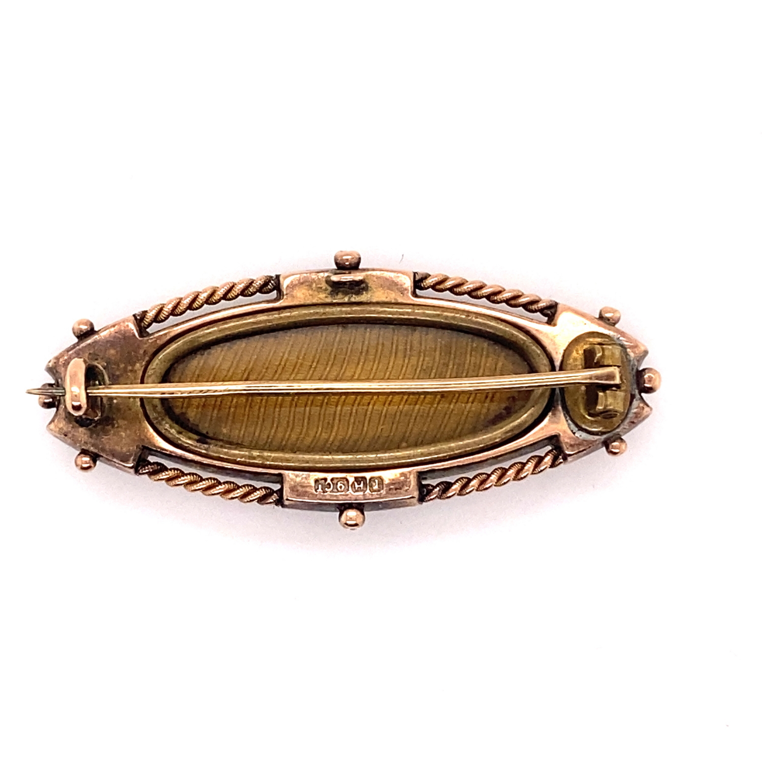AN ANTIQUE VICTORIAN 9ct GOLD DIAMOND SET MOURNING BROOCH WITH GLAZED PANEL TO REVERSE. STAMPED 9ct, - Image 2 of 2