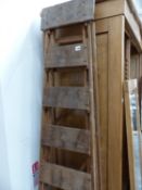 FOLDING SCULLERY STEPS.