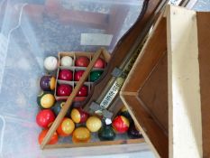 A QUANTITY OF SNOOKER BALLS.