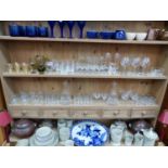 A PORTMEIRION TOTEM PART COFFEE SERVICE, A LARGE ORIENTAL BLUE AND WHITE PLATTER, VARIOUS GLASS