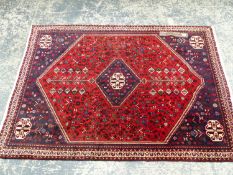 A PERSIAN ABDEH RUG 160 X 112 CM