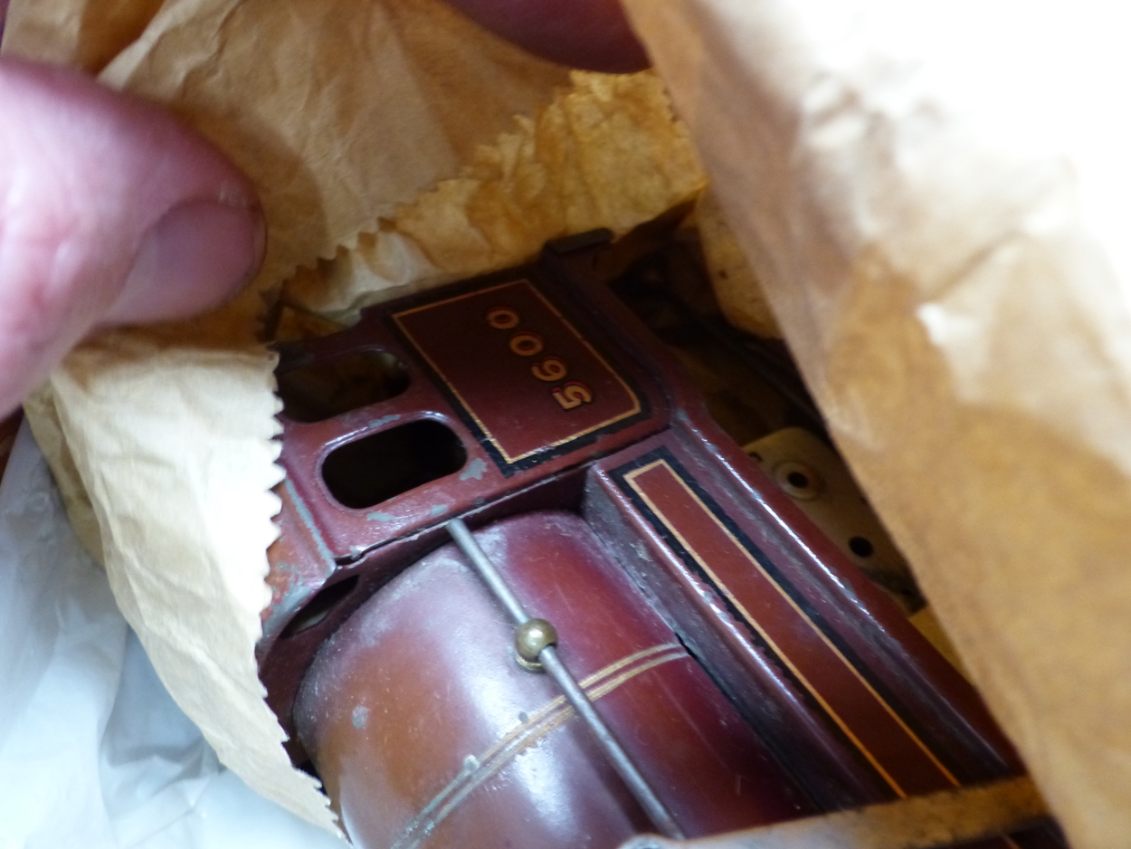 FIVE HORNBY BOXES FOR O GAUGE CLOCKWORK SETS PARTIALLY FILLED - Image 12 of 20