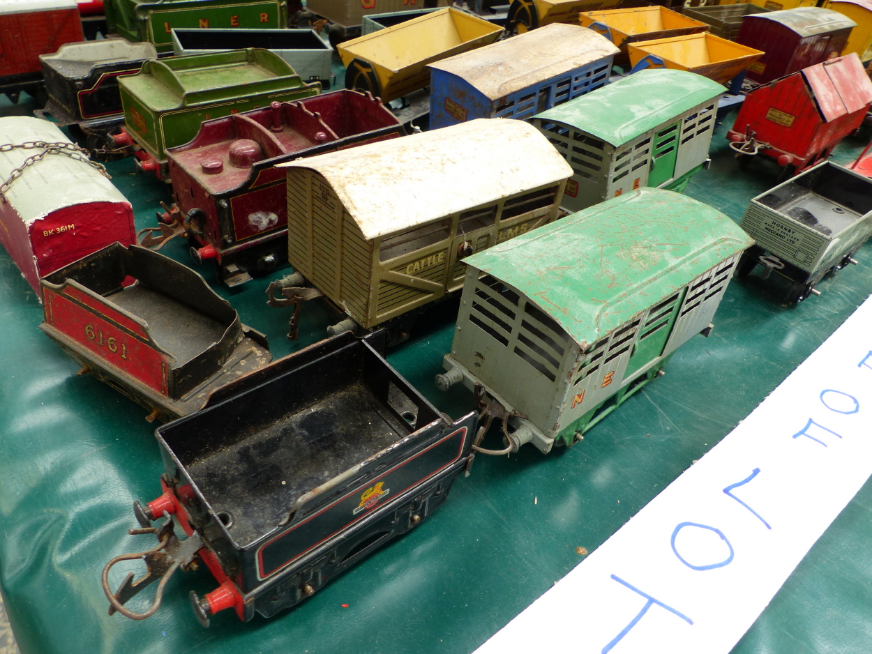 FORTY TWO HORNBY O GAUGE GOODS WAGONS, TENDERS AND TANKERS - Image 2 of 7