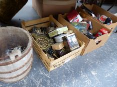 A QUANTITY OF ANTIQUE HORSE BRASSES, VARIOUS VINTAGE TINS, ETC.