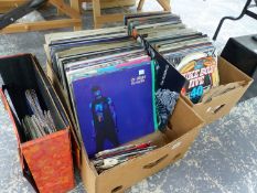 A QUANTITY OF VINYL RECORD ALBUMS.