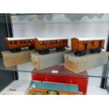 THREE HORNBY BOXED O GAUGE LNER PASSENGER CARS