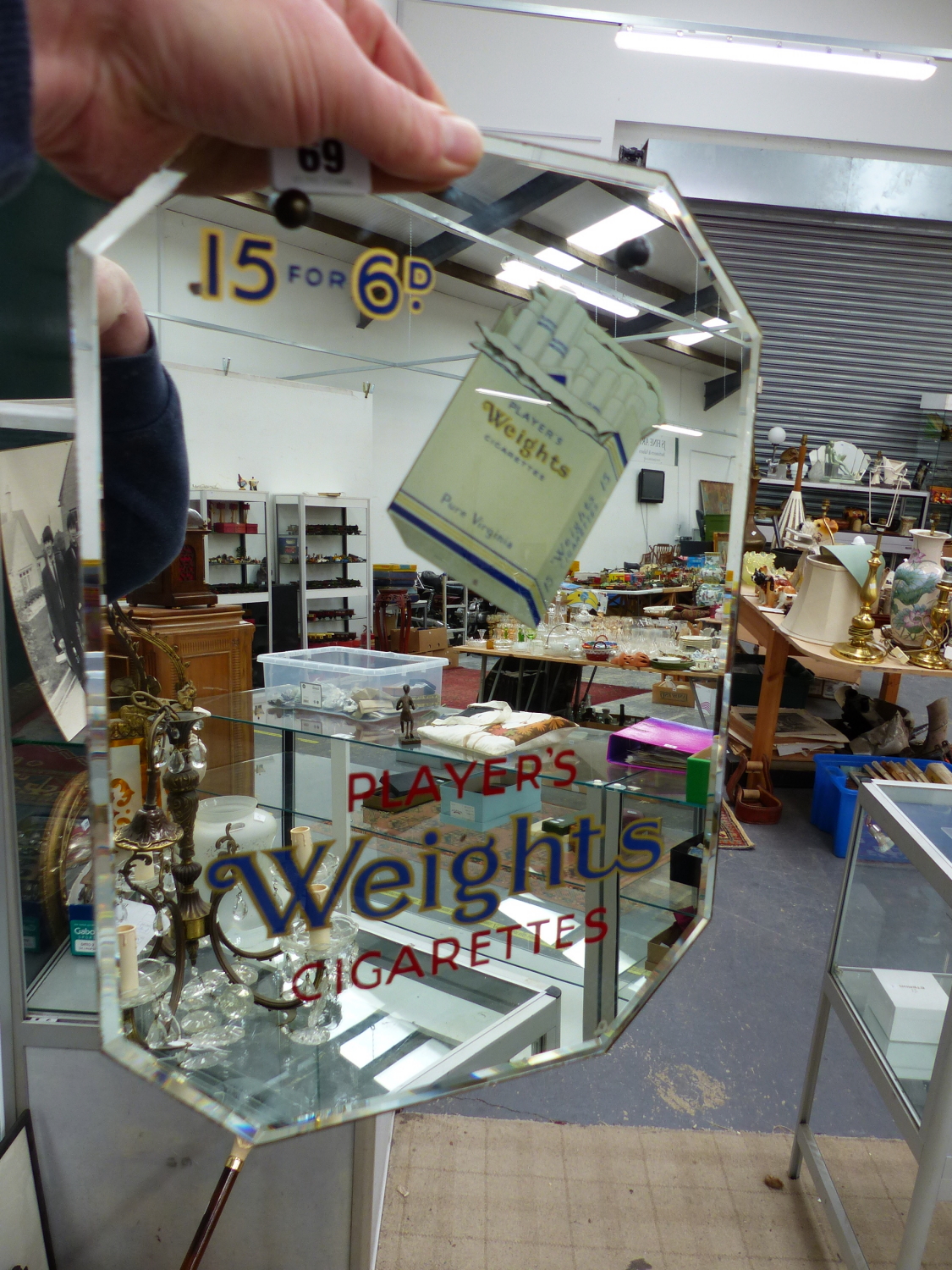 A RARE VINTAGE PLAYERS WEIGHTS CIGARETTES ADVERTISING MIRROR.