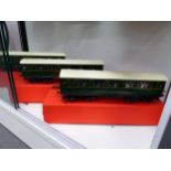 TWO HORNBY BOXED O GAUGE SOUTHERN RAIL CORRIDOR COACHES AND A SOUTHERN RAIL 3rd CLASS BRAKE CAR