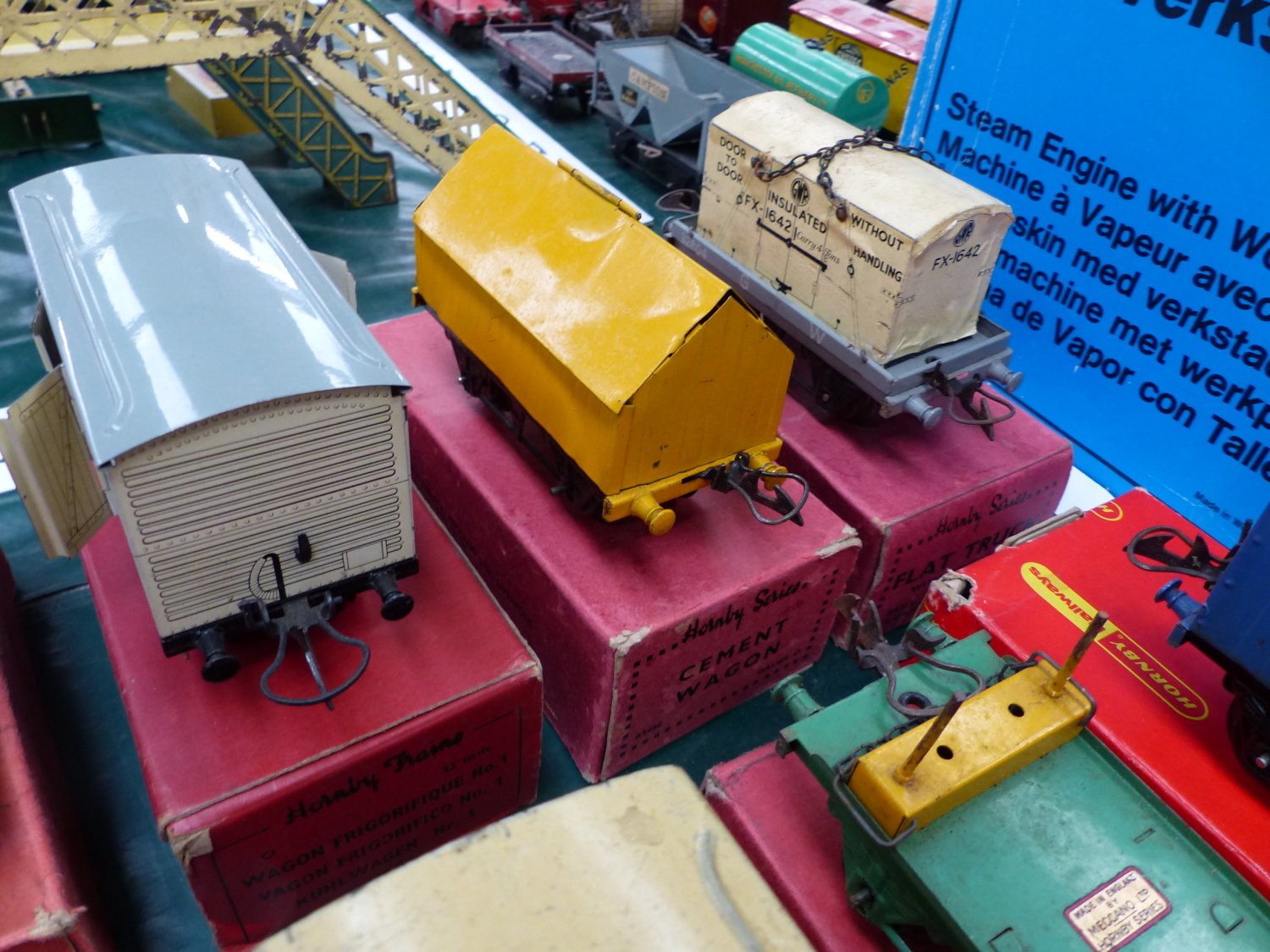 SIXTEEN HORNBY BOXED O GAUGE WAGONS TOGETHER WITH TWO CRANES - Image 8 of 9