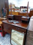A CHEQUER LINE INLAID MAHOGANY DRESSING TABLE WITH TWO SHORT AND TWO LONG DRAWERS