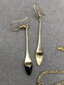 A PAIR OF 9ct GOLD DROP EARRINGS, AND A 9ct GOLD CHILDS ID BRACELET. GROSS WEIGHT 5.1grms.