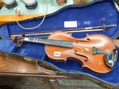 A VINTAGE VIOLIN WITH TWO PIECE BACK, COMPLETE WITH BOW AND CASE, UNNAMED. LENGTH OF BACK 14.5".