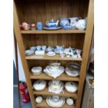 A WEDGWOOD ART DECO PART DINNER SERVICE, OTHER ORNAMENTAL CHINA WARES AND THREE TABLE LAMPS.