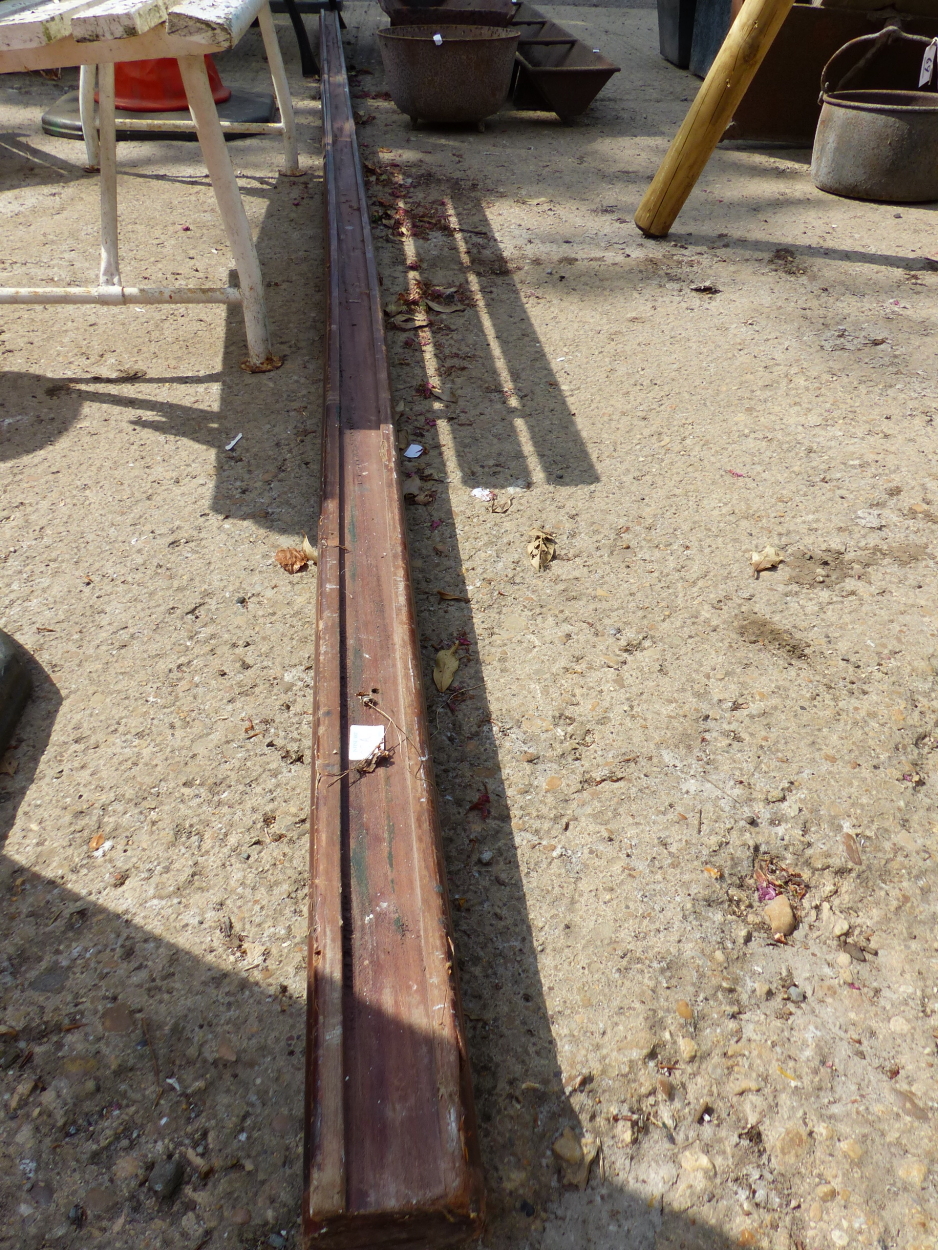 A MAHOGANY BALUSTRADE