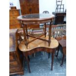 A MAHOGANY KIDNEY SHAPED SIDE TABLE WITH SINGLE DRAWER TOGETHER WITH A GLASS TOPPED MAHOGANY