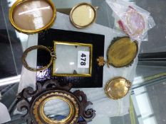 A COLLECTION OF MINIATURE PORTRAIT FRAMES