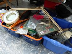 A QUANTITY OF VARIOUS FLY TYING EQUIPMENT INC. CLAMPS, FEATHERS, TWINE, HOOKS ETC.