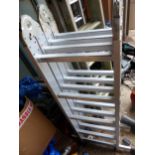 AN ADJUSTABLE LADDER