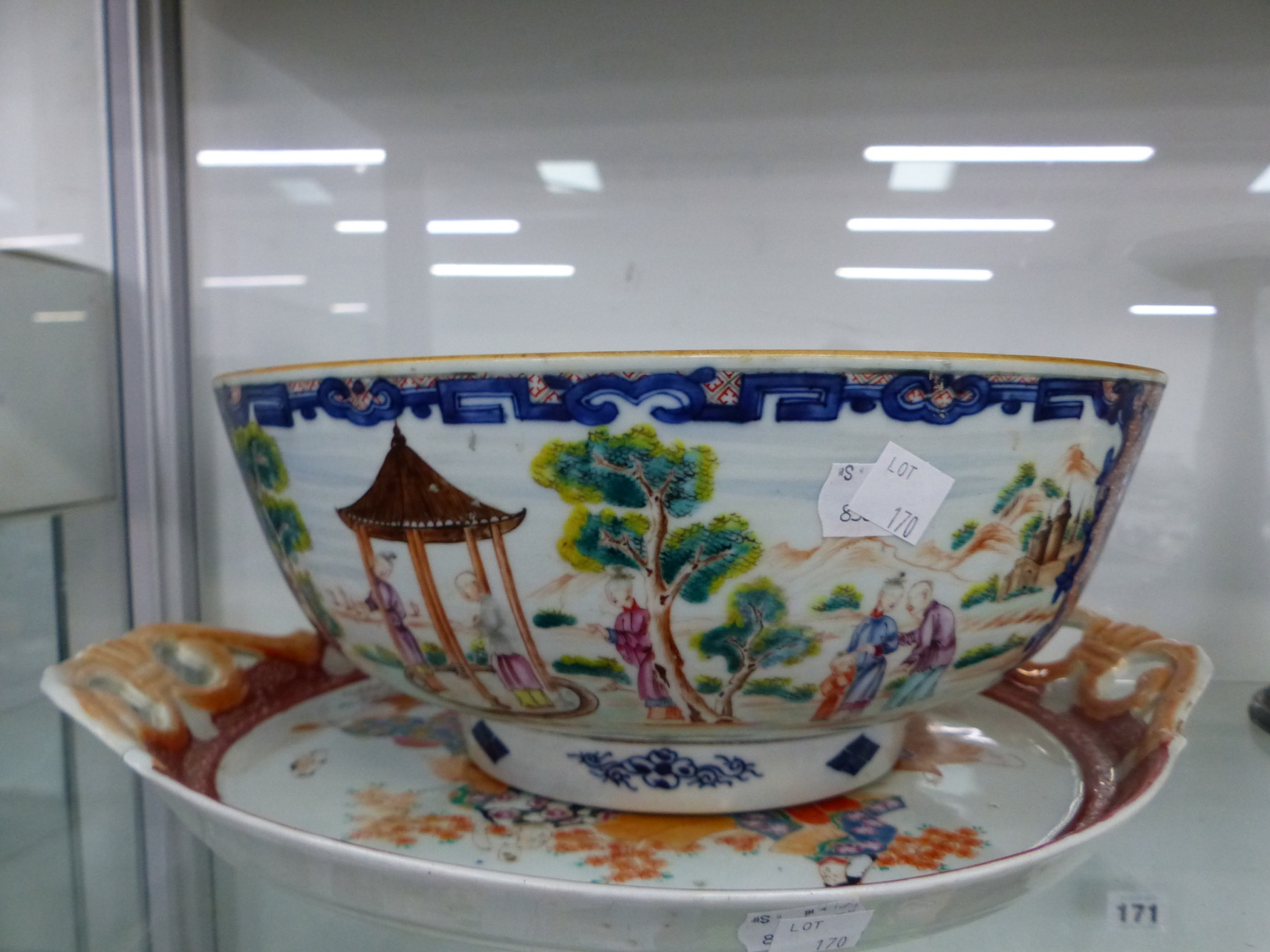 A CHINESE BOWL, A JAPANESE 2 HANDLED TRAY, TWO DOULTON CANDLESTICKS AND A COCKEREL DISH - Image 11 of 19