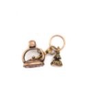 A 14ct GOLD ANTIQUE SMALL SEAL FOB WITH HARDSTONE INITIAL SEAL MJA, TOGETHER WITH A 14ct GOLD