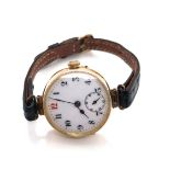 A 9ct YELLOW GOLD HALLMARKED LADIES 15 JEWEL SWISS MADE WRIST WATCH. MOVEMENT AND COVER BOTH STAMPED