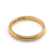 A VINTAGE 22ct DUBLIN HALLMARKED DATED 1843, GOLD WEDDING BAND. FINGER SIZE Q 1/2. WEIGHT 3.63grms.