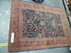 AN ANTIQUE PERSIAN MAHAL RUG. 188 x 138Cms