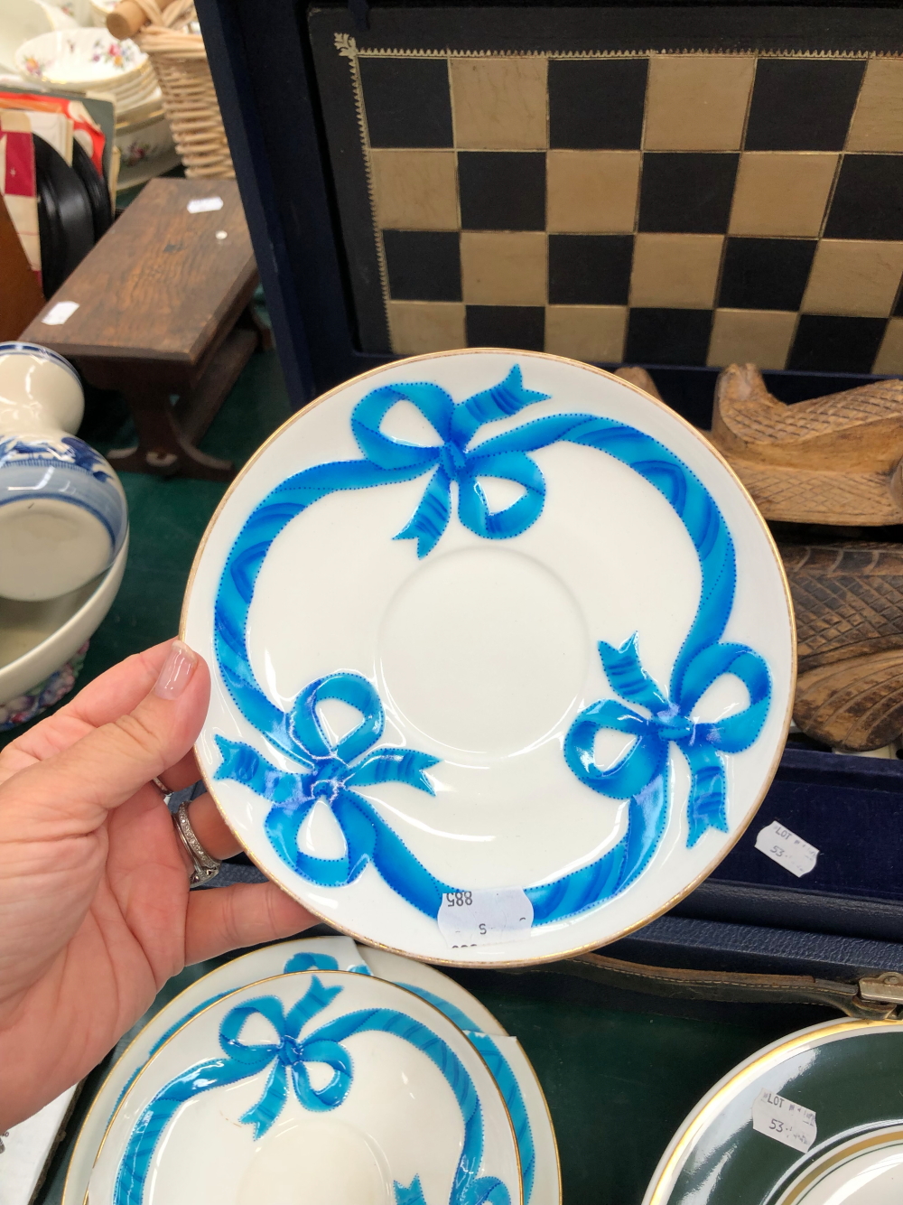 A VINTAGE GAMES COMPENDIUM BY F H AYRES, TOGETHER WITH SPODE PLATES, TWO MASKS,AND MINTON BLUE - Bild 6 aus 53