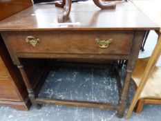 A GEORGIAN OAK TABLE WITH SINGLE DRAWER, THE GUN BARREL LEGS JOINED BY STRETCHERS ABOVE THE INVERTED