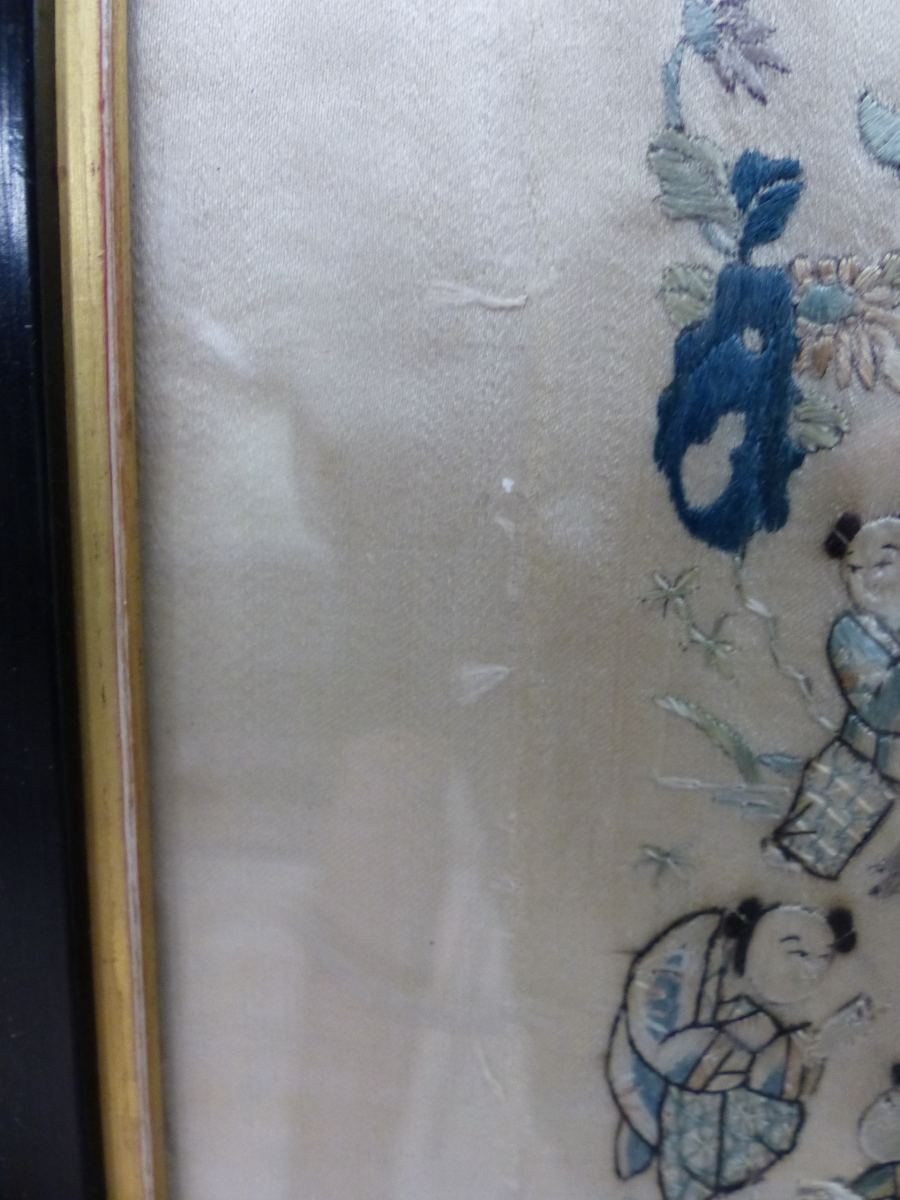 A PAIR OF CHINESE CREAM SILK SLEEVE PANELS EMBROIDERED WITH LADIES AND CHILDREN IN AND ABOUT - Image 24 of 24