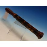 A WILLIAM IV TRUNCHEON PAINTED WITH THE ROYAL COAT OF ARMS AND A DATE 1825 ON A BAND ABOVE THE