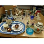 A LARGE BLUE AND WHITE MEAT PLATTER, A PAIR OF DELFT VASES, VARIOUS GLASS WARE, ETC.