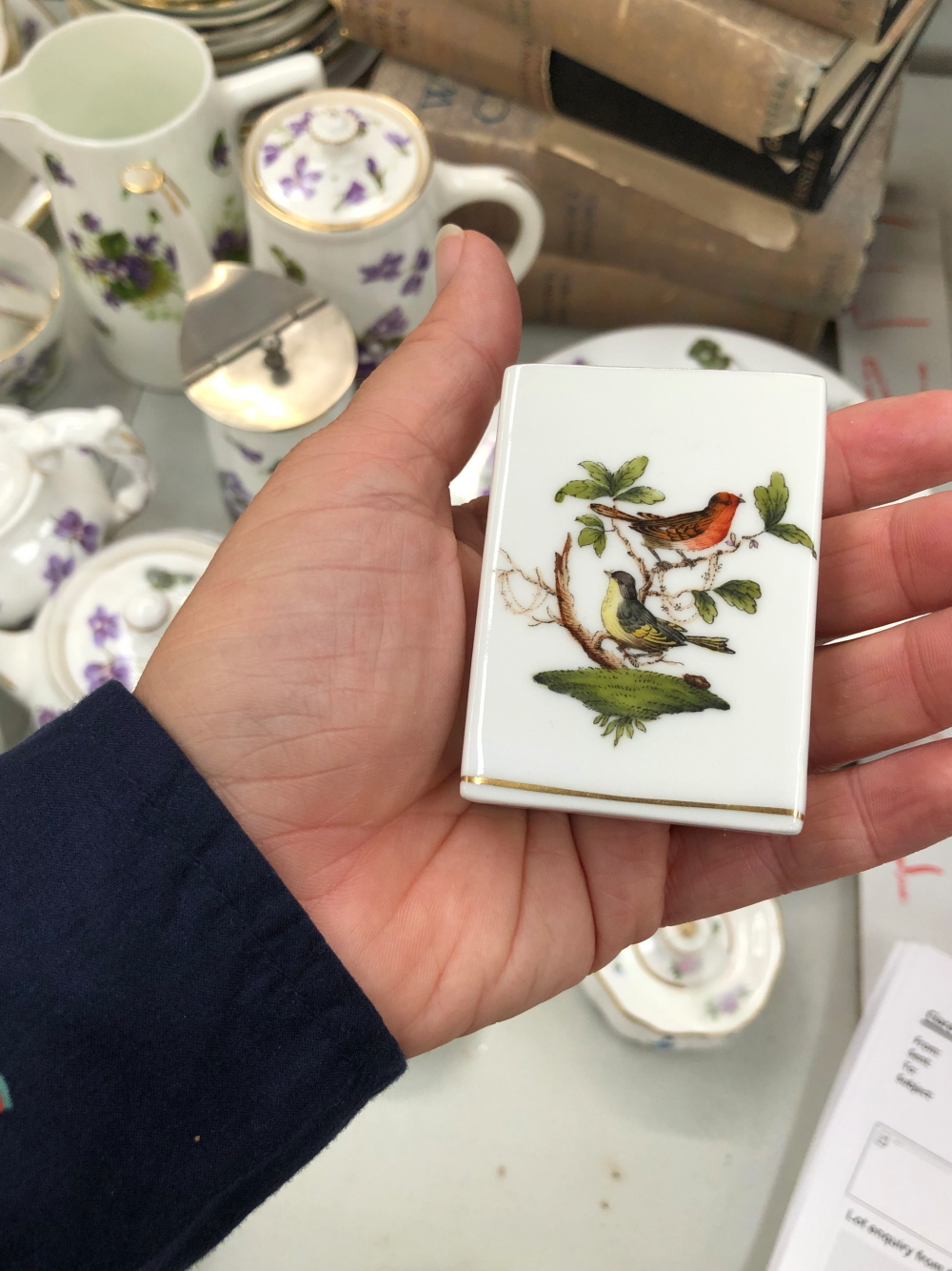 AN ANTIQUE HAMMERSLEY AND CO TEA SERVICE TOGETHER WITH DECORATIVE HEREND SMALL DISHES, AND FIVE - Image 9 of 15