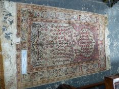 A TURKISH PRAYER RUG 130 x 94cm