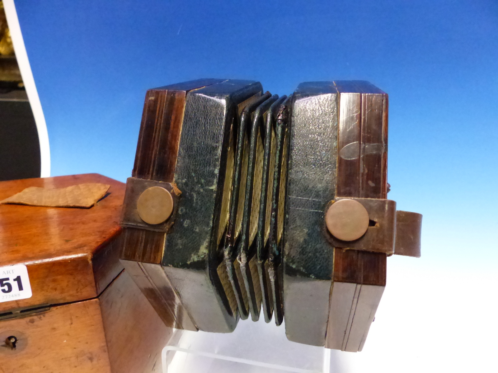 A MAHOGANY CASED CONCERTINA, THE HEXAGONAL ENDS TO THE LEATHER BELLOWS IN ROSEWOOD. W 16cms. - Image 5 of 9