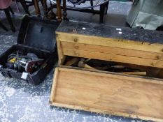 A CARPENTERS CHEST OF TOOLS TOGETHER WITH AN ELECTRIC DEWALT MACHINE