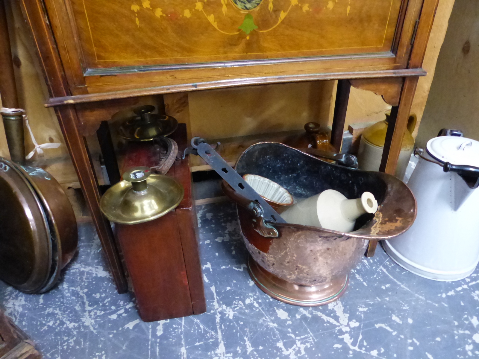 A COPPER COAL SCUTTLE, WARMING PAN, JELLY MOLD, CANDLESTICKS ETC.