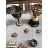 VARIOUS VINTAGE COPPER GB COINS, TWO TROPHY CUPS, FLYING GOGGLES, MILITARY CAP BADGES, ETC.