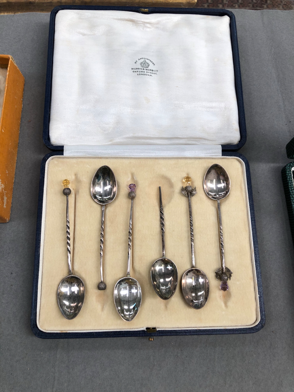 A BOX OF MISC. CUTLERY ETC - Image 2 of 6