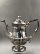 A GEORGIAN HALLMARKED SILVER COFFEE POT DATED LONDON 1815 FOR CRISPIN FULLER, WITH AN ADAPTED