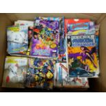 A LARGE BOX OF APPROXIMATELY 400 COMICS TO INCLUDE BEANO, COMMANDO, EAGLE, AND DC COMICS ETC.