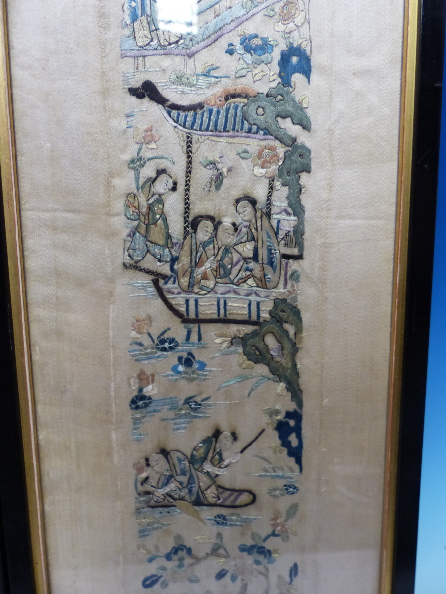 A PAIR OF CHINESE CREAM SILK SLEEVE PANELS EMBROIDERED WITH LADIES AND CHILDREN IN AND ABOUT - Image 7 of 24